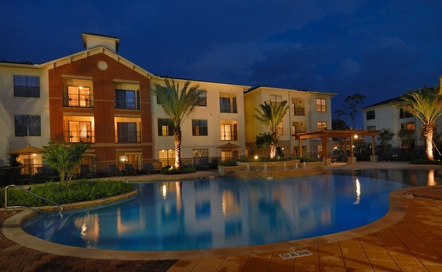 Resort Pool apartment in the woodlands tx