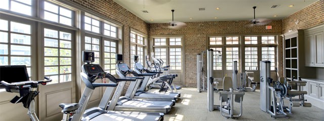 fitness center apartment in the woodlands