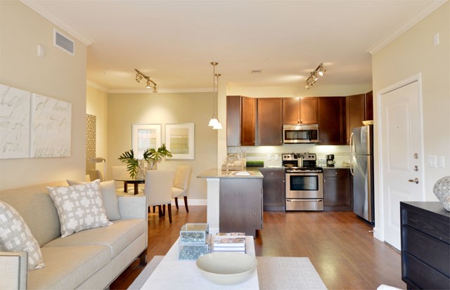 hardwood floors apartment in the woodlands